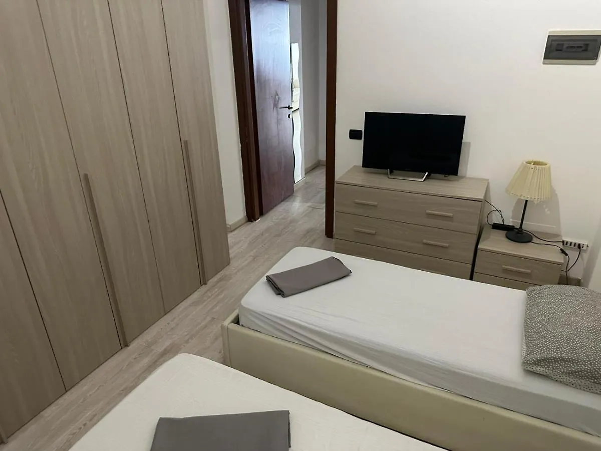 Breno Apartment Milán