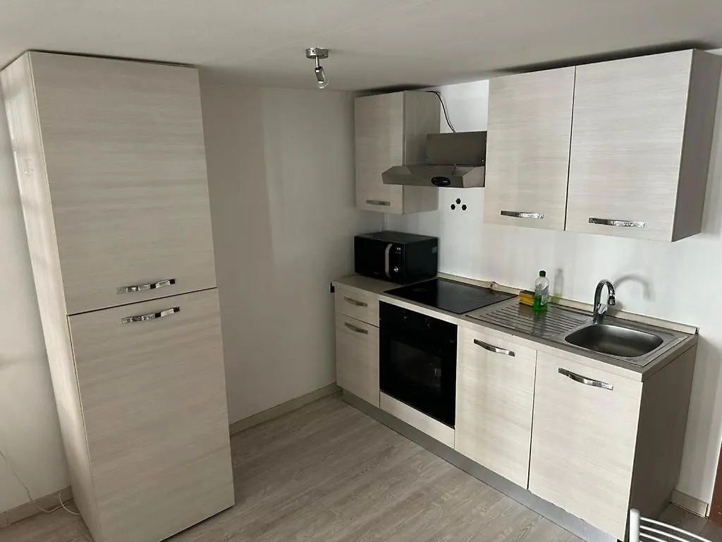 Breno Apartment Milán